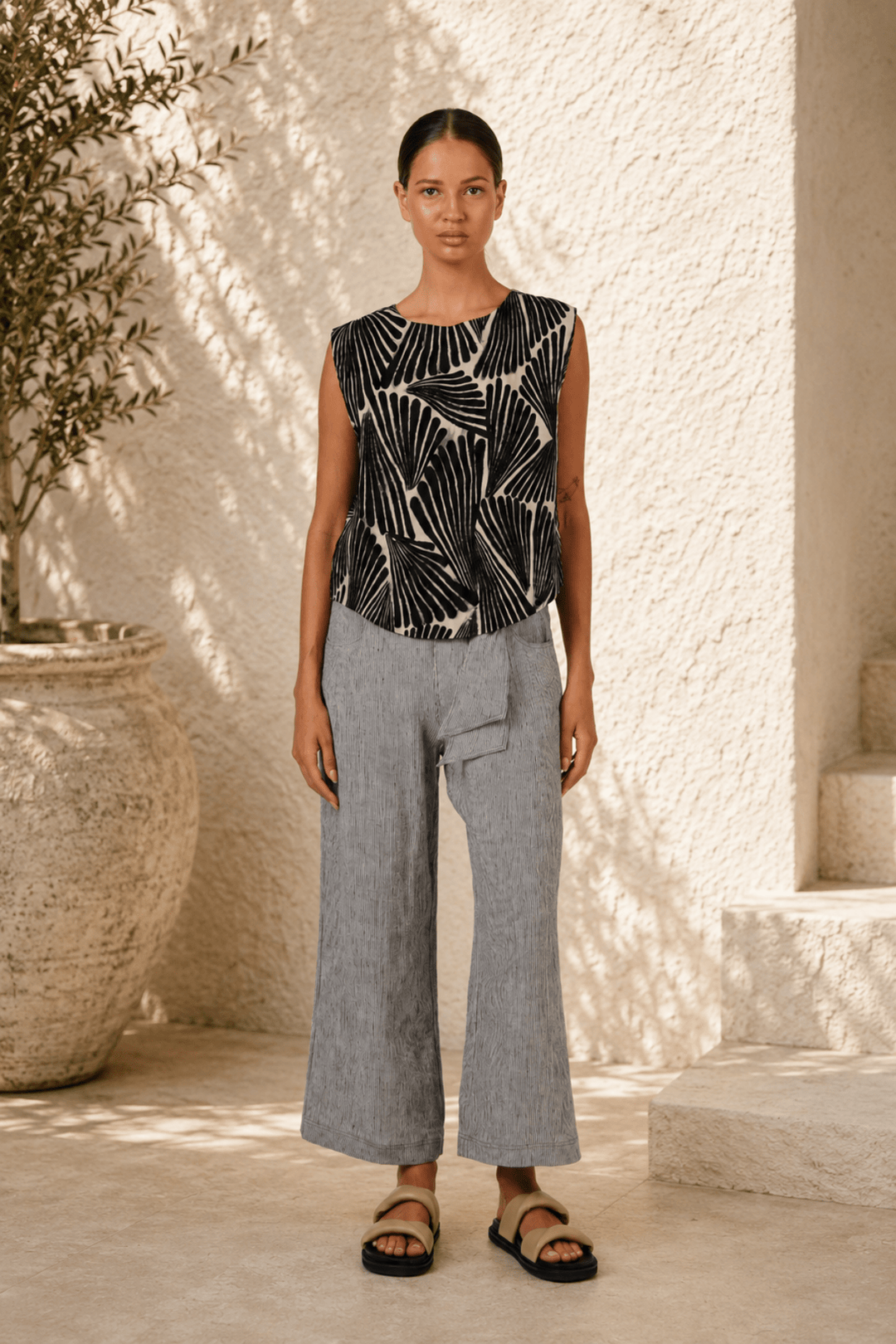 Folies Linen Top - OJ81 - Pizazz BoutiqueNaturals By O & J
