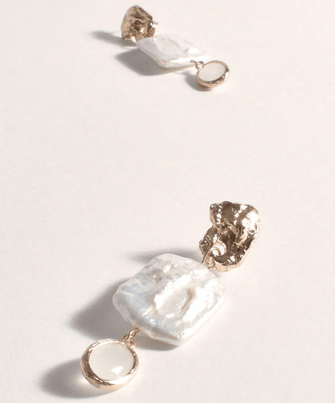 Glass Drop Pearl Earring - AD53 - Pizazz BoutiqueAdorne