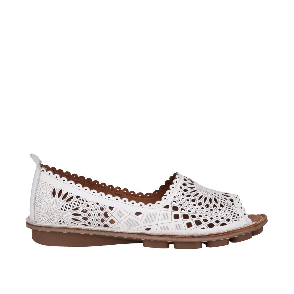 Hurmet - White - C12 - Pizazz BoutiqueCabello