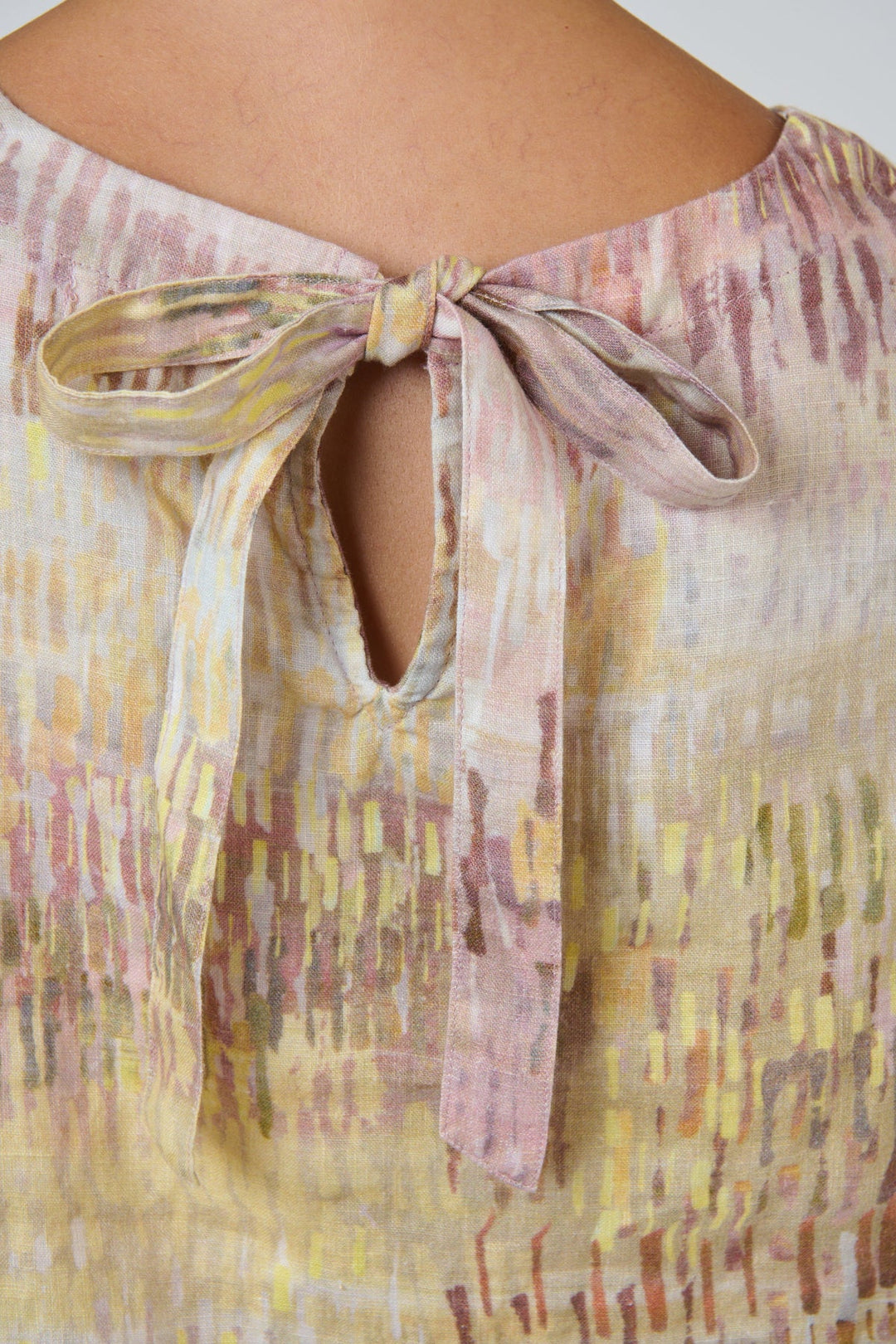 Jardin Linen Top - OJ98 - Pizazz BoutiqueNaturals By O & J