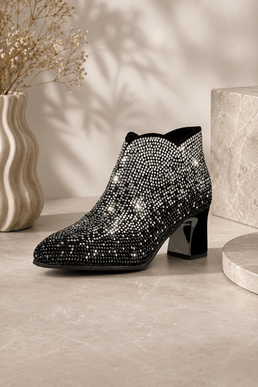 Jonsy Ankle Boot - DJ17 - Pizazz BoutiqueDjango & Juliette
