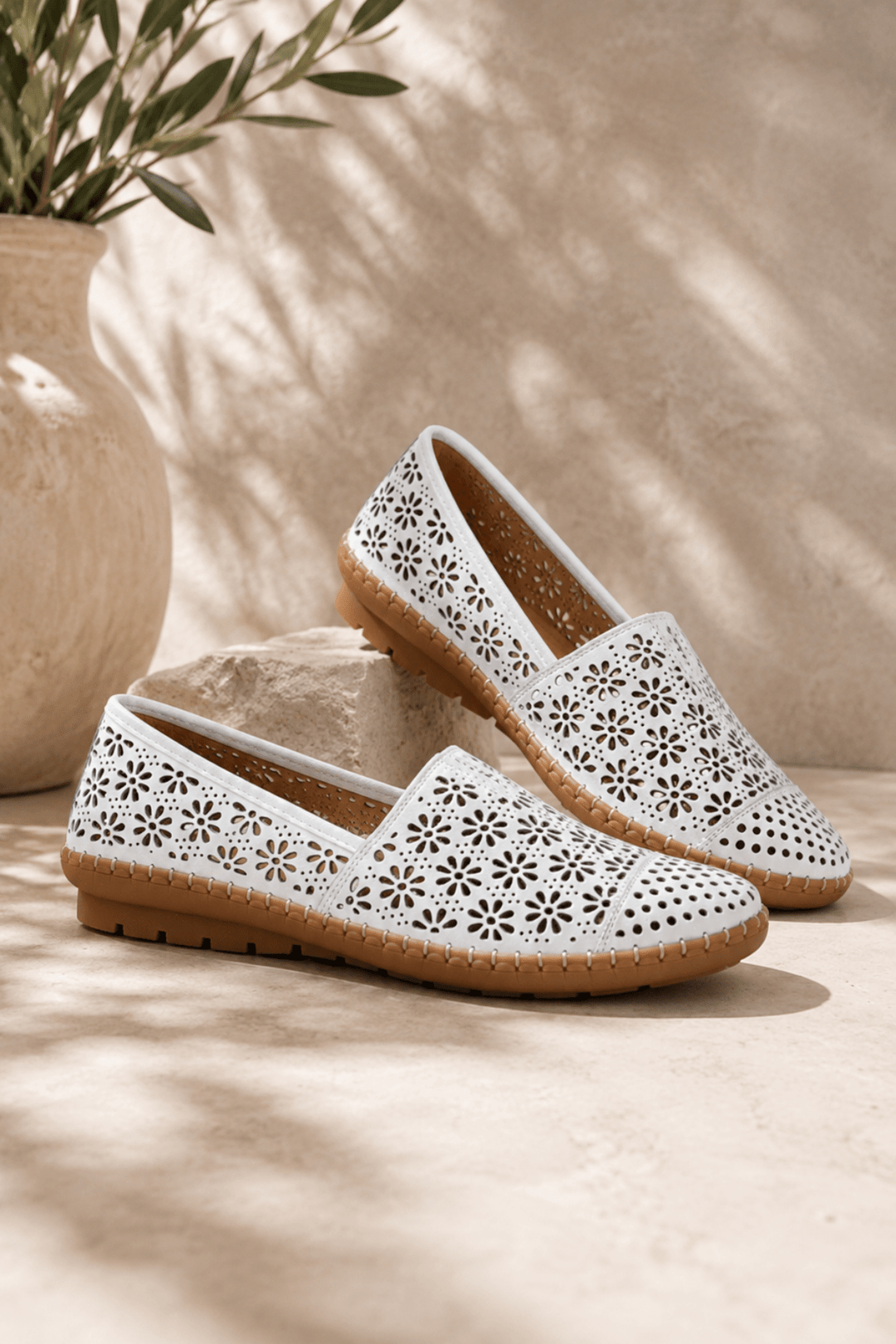 Kylie - White - C31 - Pizazz BoutiqueCabello