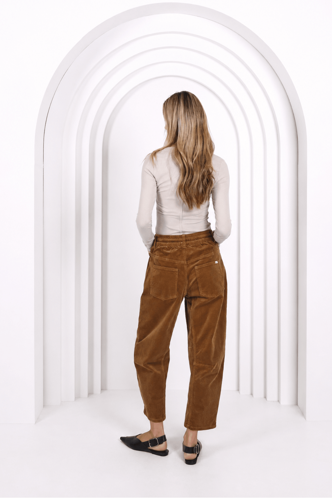 Leo Barrel Cord Jeans - Camel - MC10 - Pizazz BoutiqueMonaco Jeans