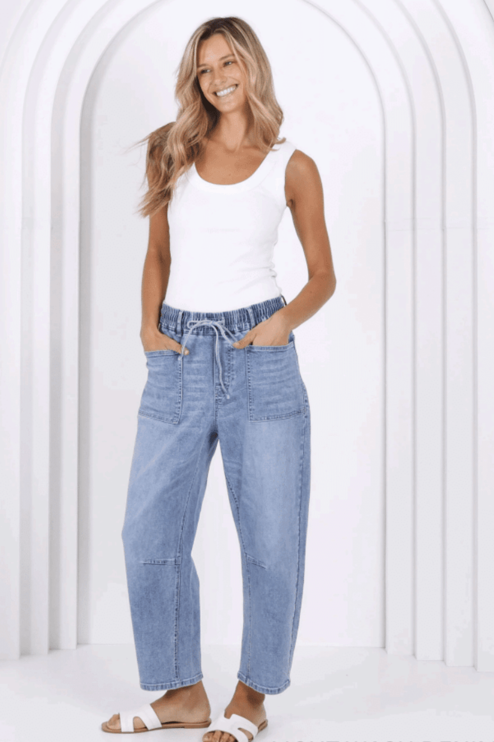 Leo Barrel Jeans - Light Wash - MC2 - Pizazz BoutiqueMonaco Jeans