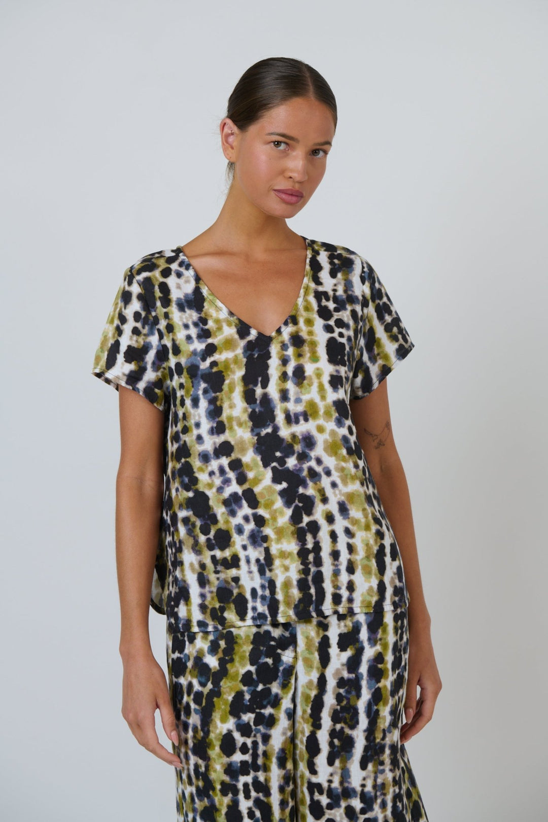 Lichen Linen Top - Pizazz BoutiqueNaturals By O & J