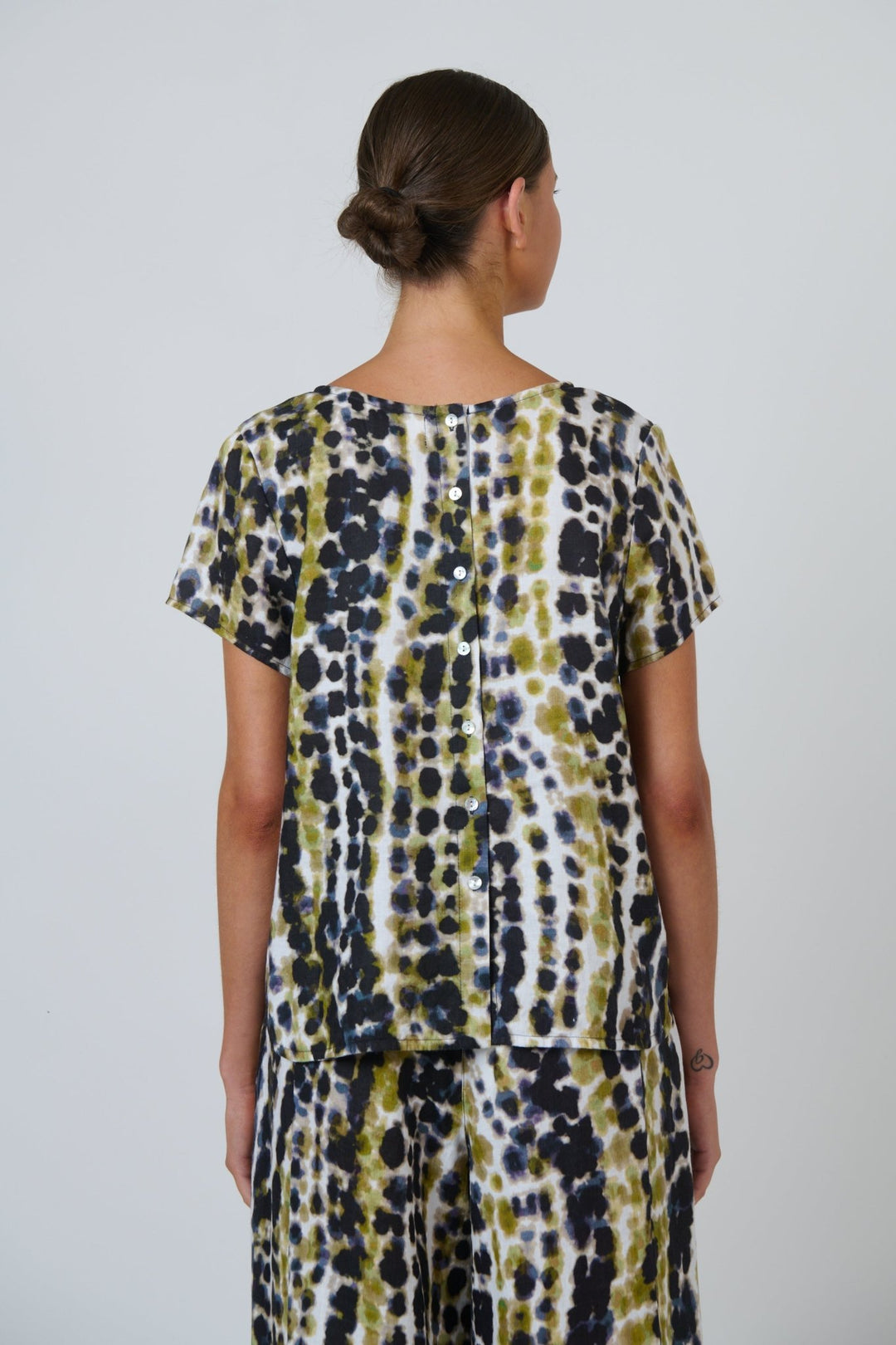 Lichen Linen Top - Pizazz BoutiqueNaturals By O & J