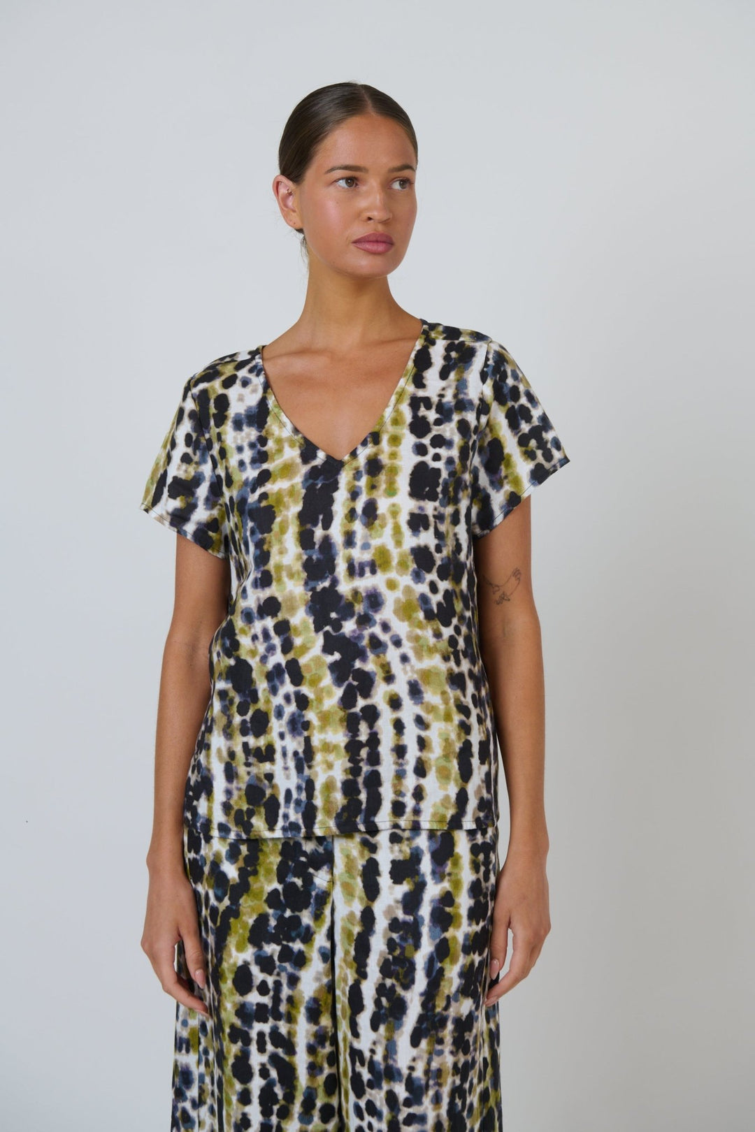 Lichen Linen Top - Pizazz BoutiqueNaturals By O & J