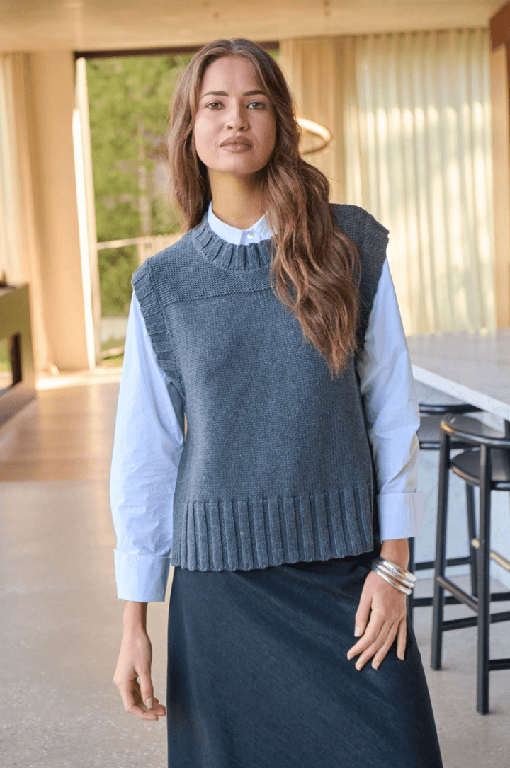 Linda Vest - Coal - OJ35 - Pizazz BoutiqueNaturals By O & J