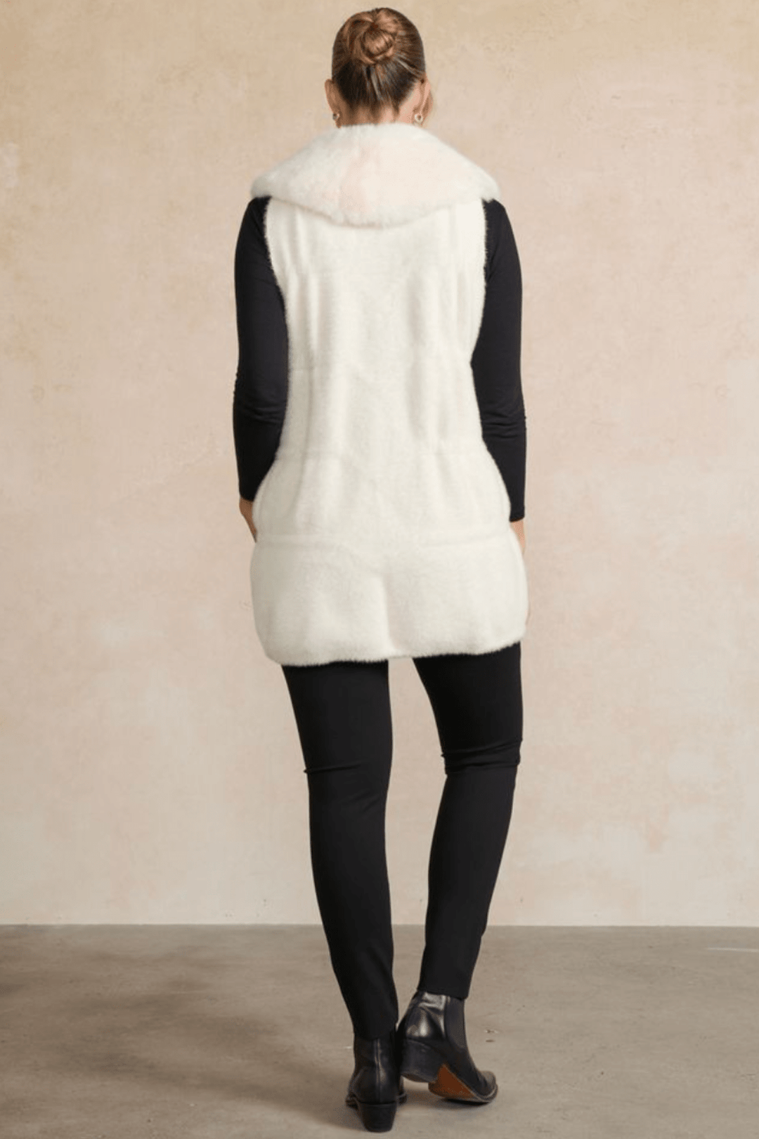 Long Faux Fur Vest - Cream - CJ28 - Pizazz BoutiqueHolmes & Fallon