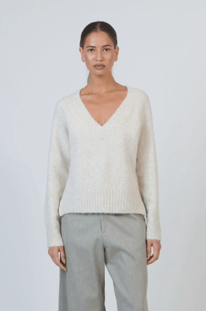 Louise Knit - Dust - OJ39 - Pizazz BoutiqueNaturals By O & J