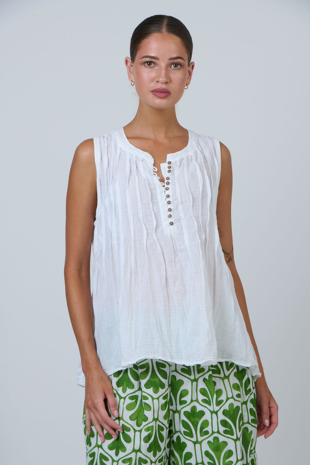 Louise Top - White - N26 - Pizazz BoutiqueNamastai