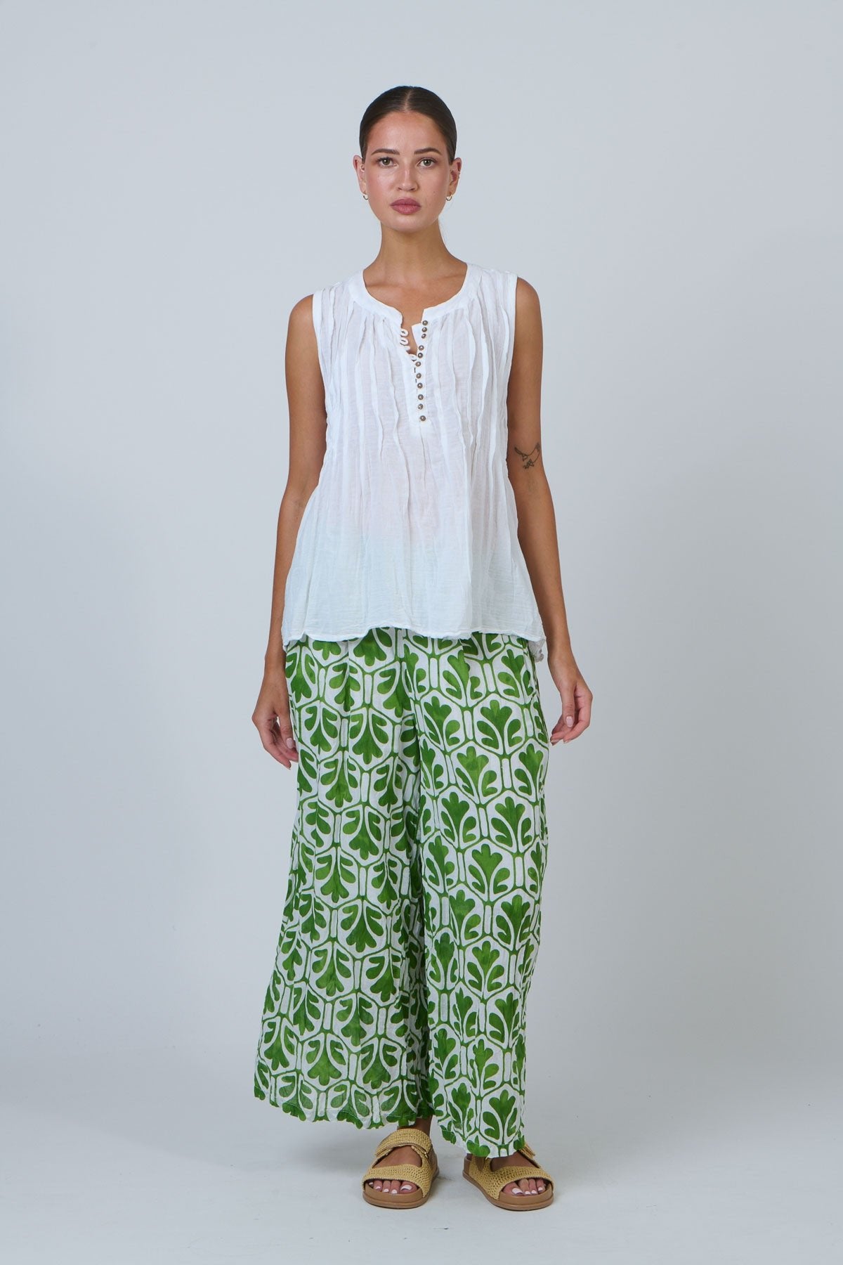 Louise Top - White - N26 - Pizazz BoutiqueNamastai