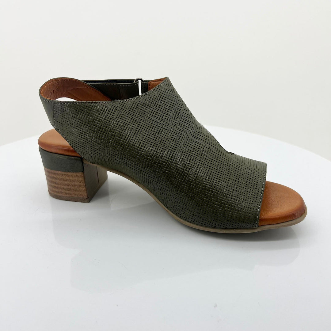 Lydia Sandal - Olive - RS40 - Pizazz BoutiqueRilassare