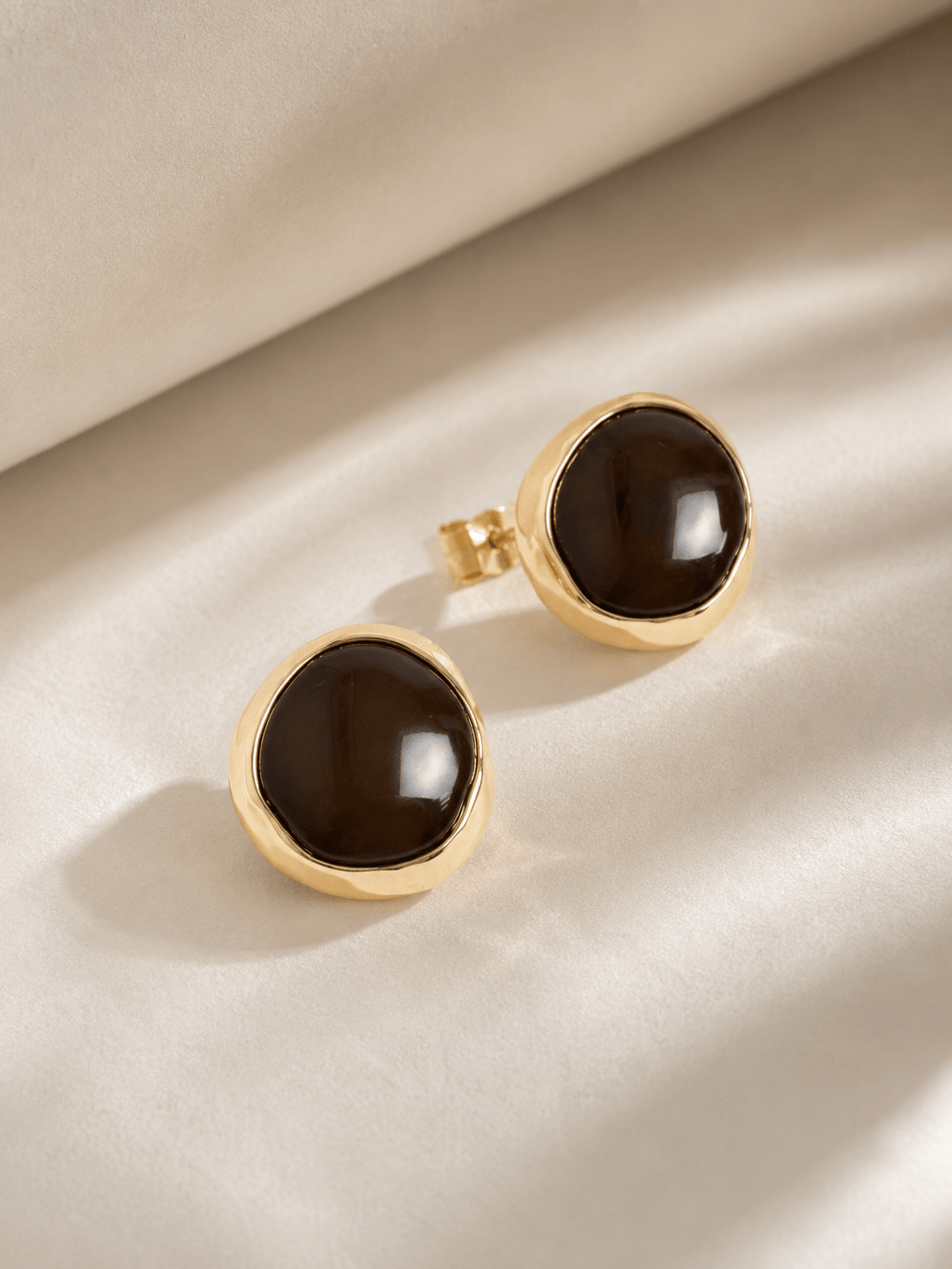 Metal Edged Resin Stud - AD48 - Pizazz BoutiqueAdorne