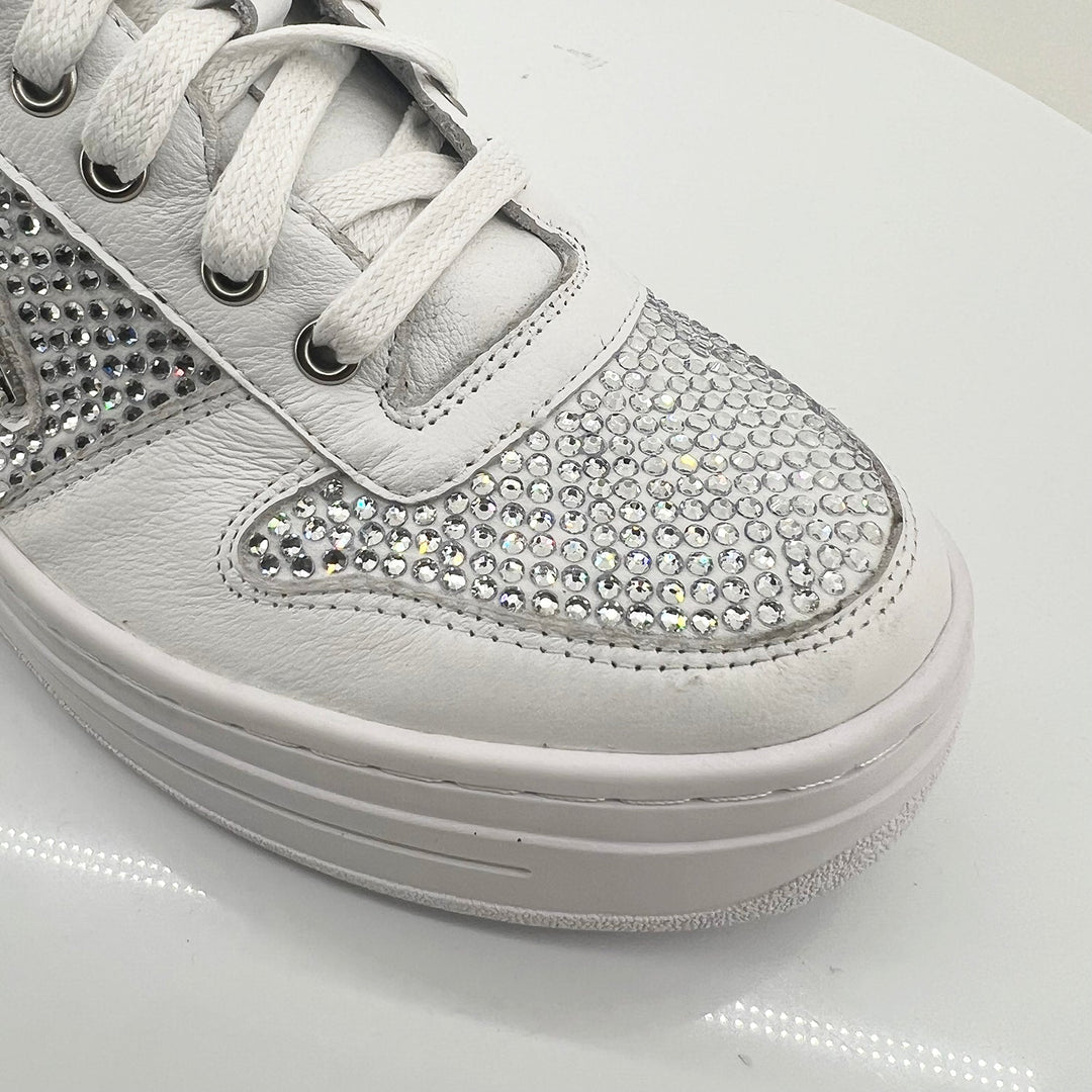 Nenna Sneaker - White & Silver - DJ31 - Pizazz BoutiqueDjango & Juliette