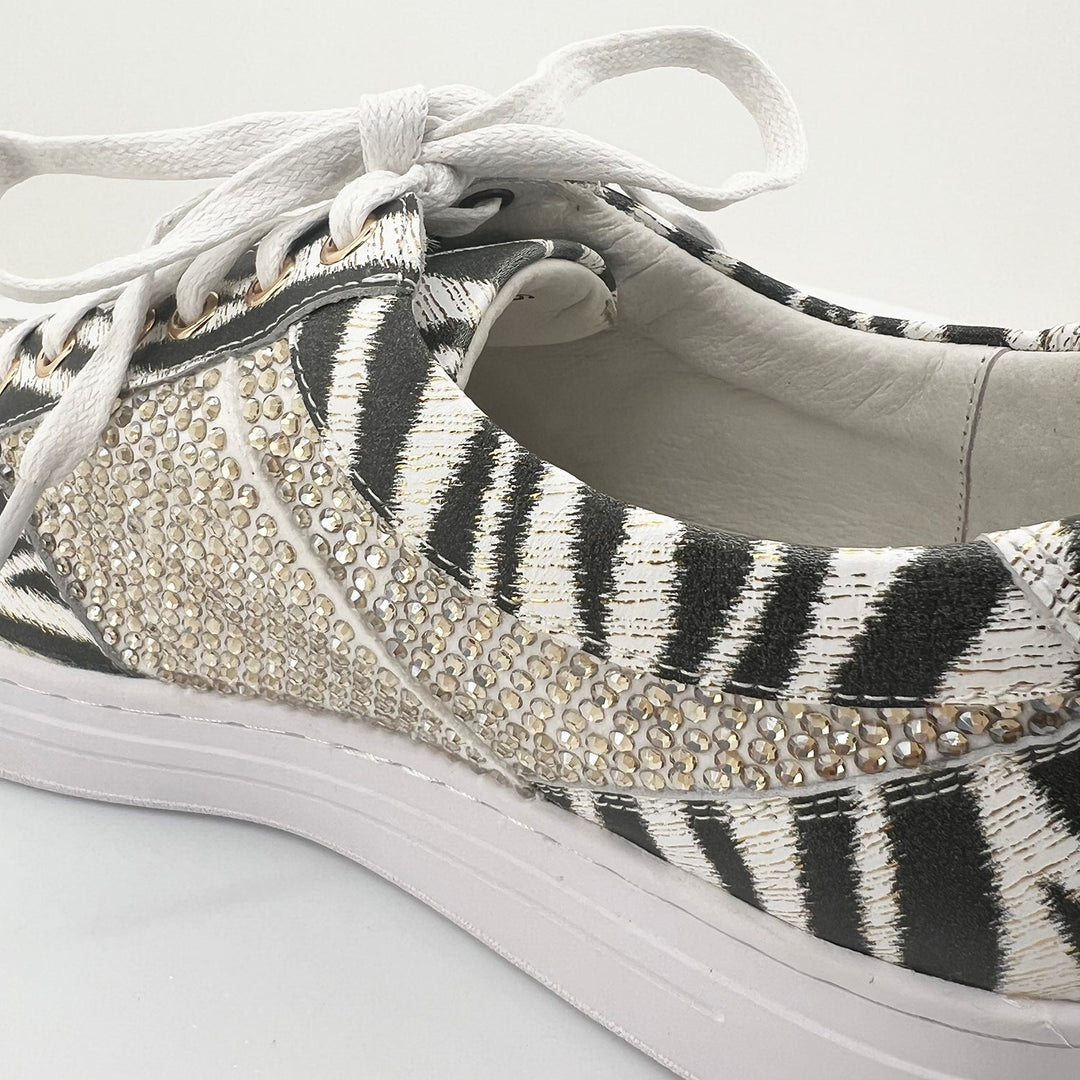Nenna Sneaker - Zebra & Gold - DJ31 - Pizazz BoutiqueDjango & Juliette