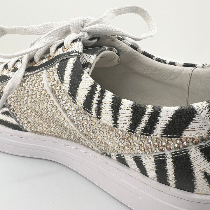 Nenna Sneaker - Zebra & Gold - DJ31 - Pizazz BoutiqueDjango & Juliette