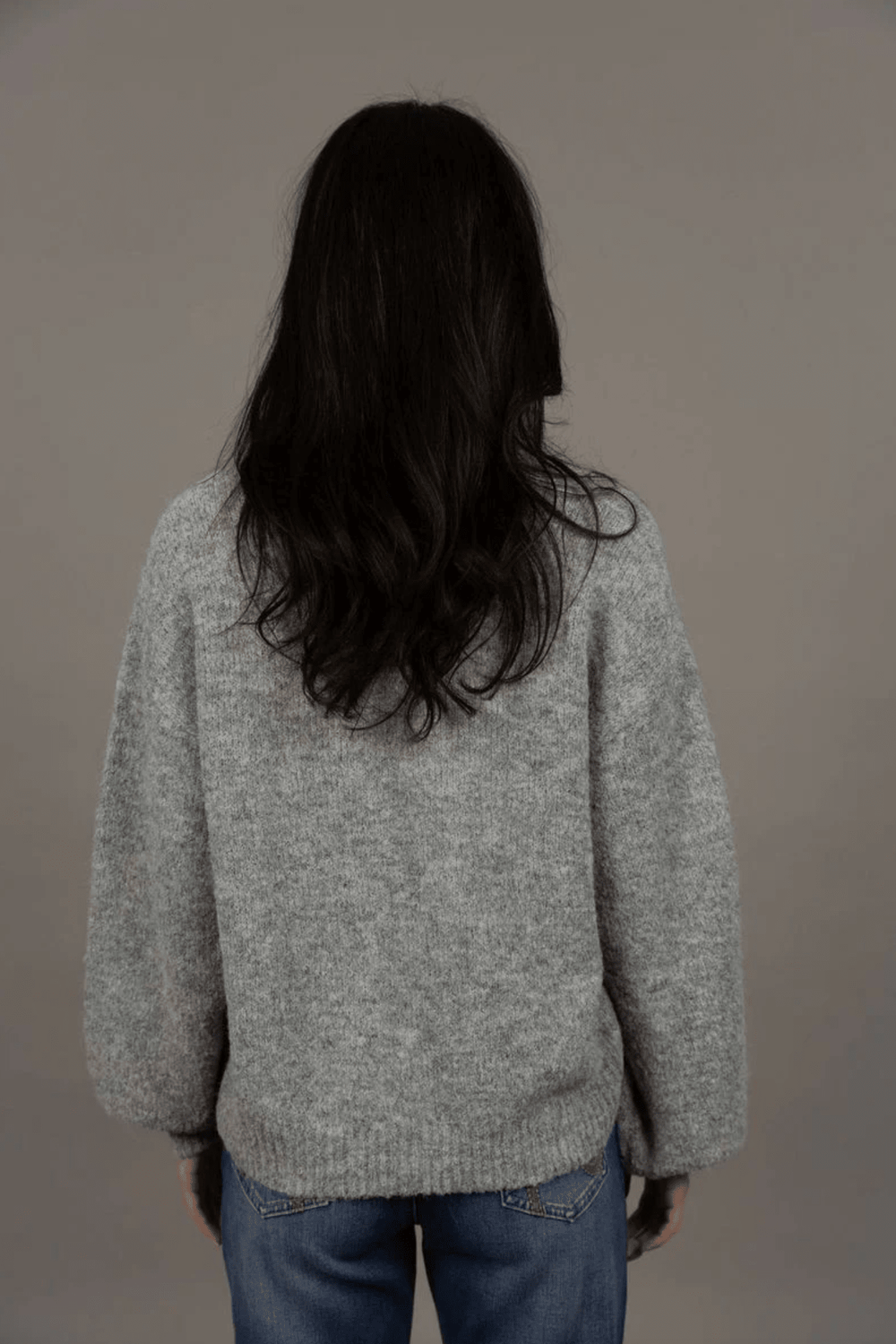 Nouveau V Neck - Ash - HM6 - Pizazz BoutiqueHumidity