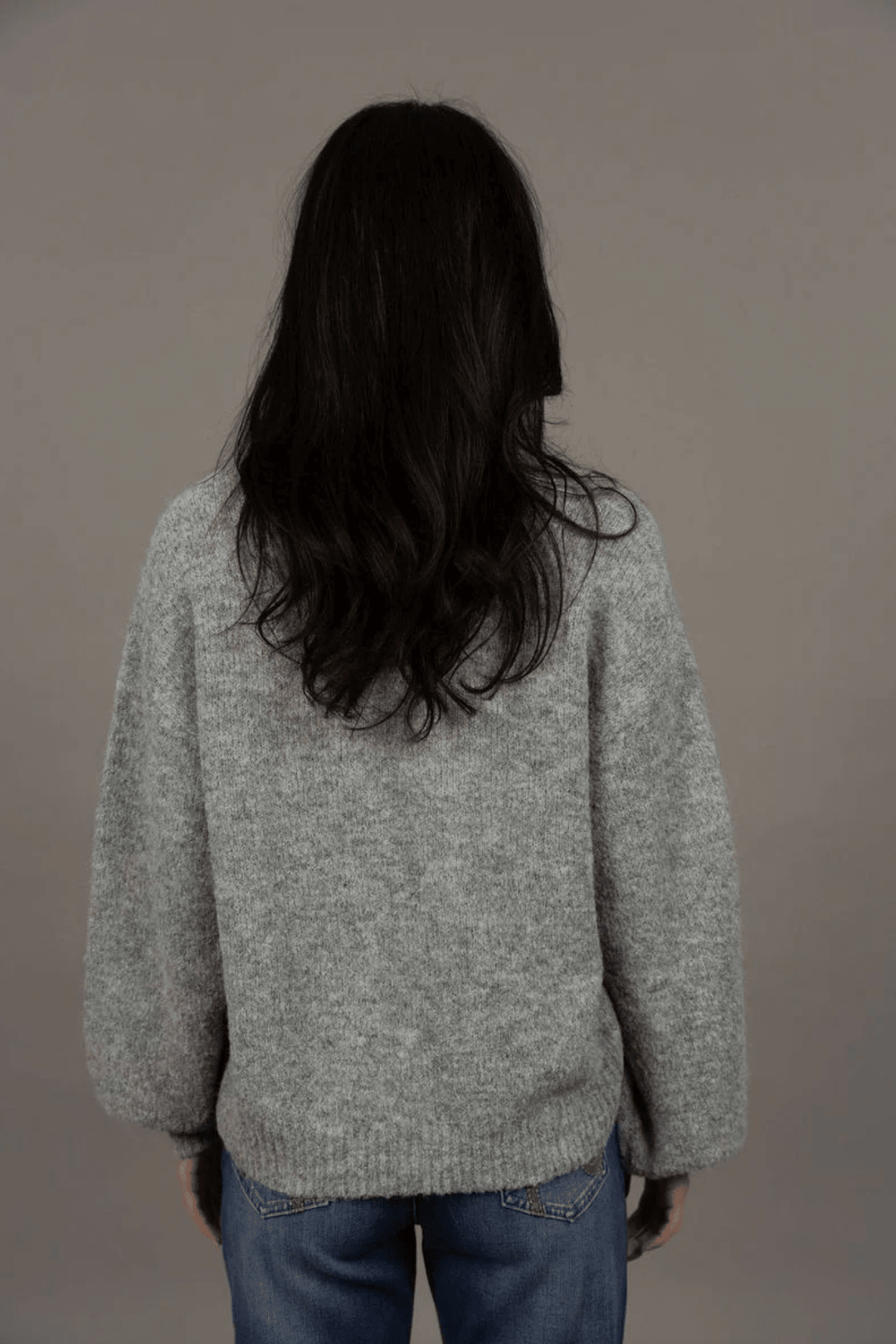 Nouveau V Neck - Ash - HM6 - Pizazz BoutiqueHumidity