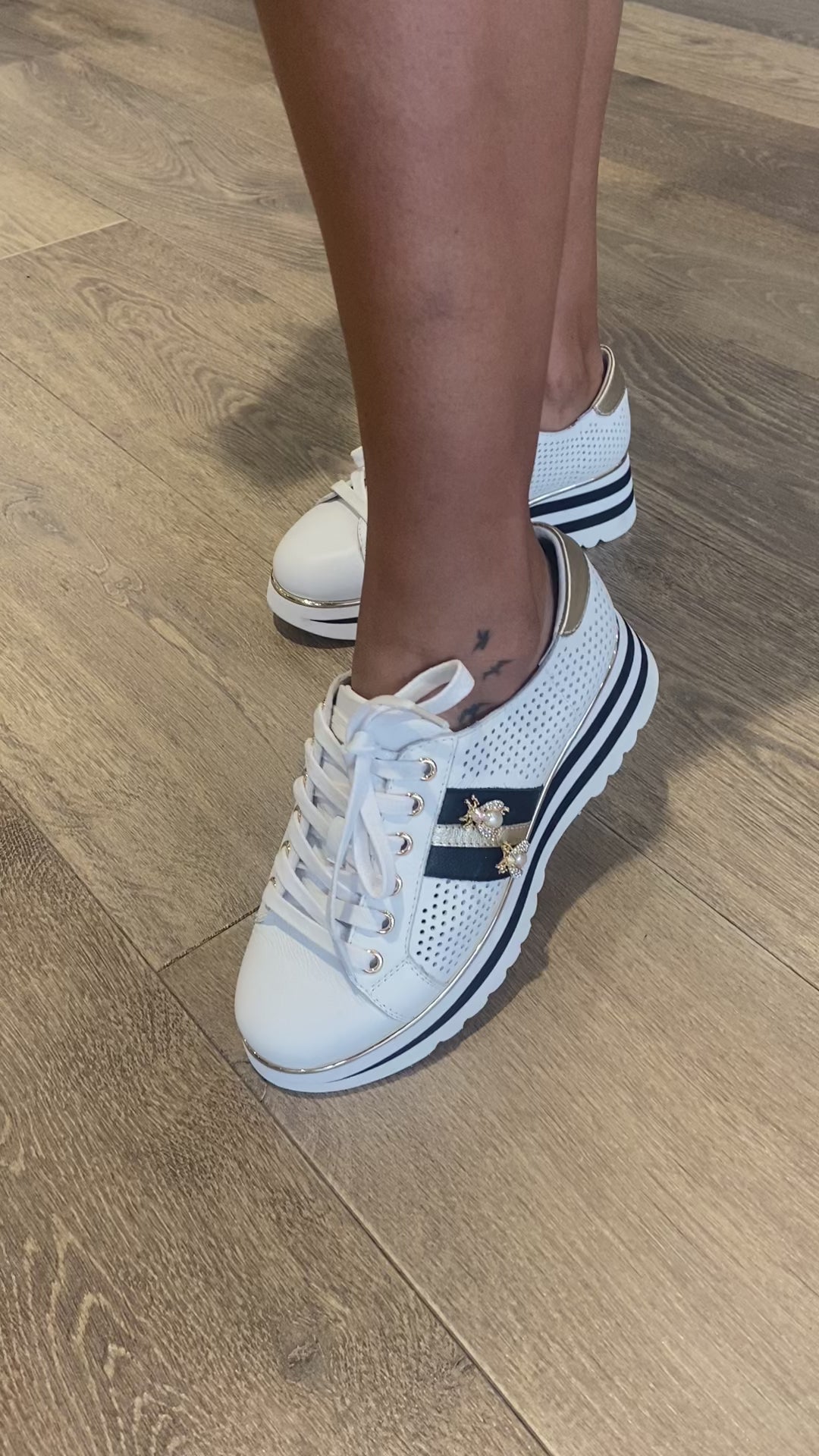 Eaglesy Sneaker - White/Gold - DJ24