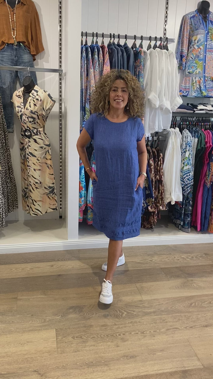 Crowd Pleaser Dress - Capri - F53
