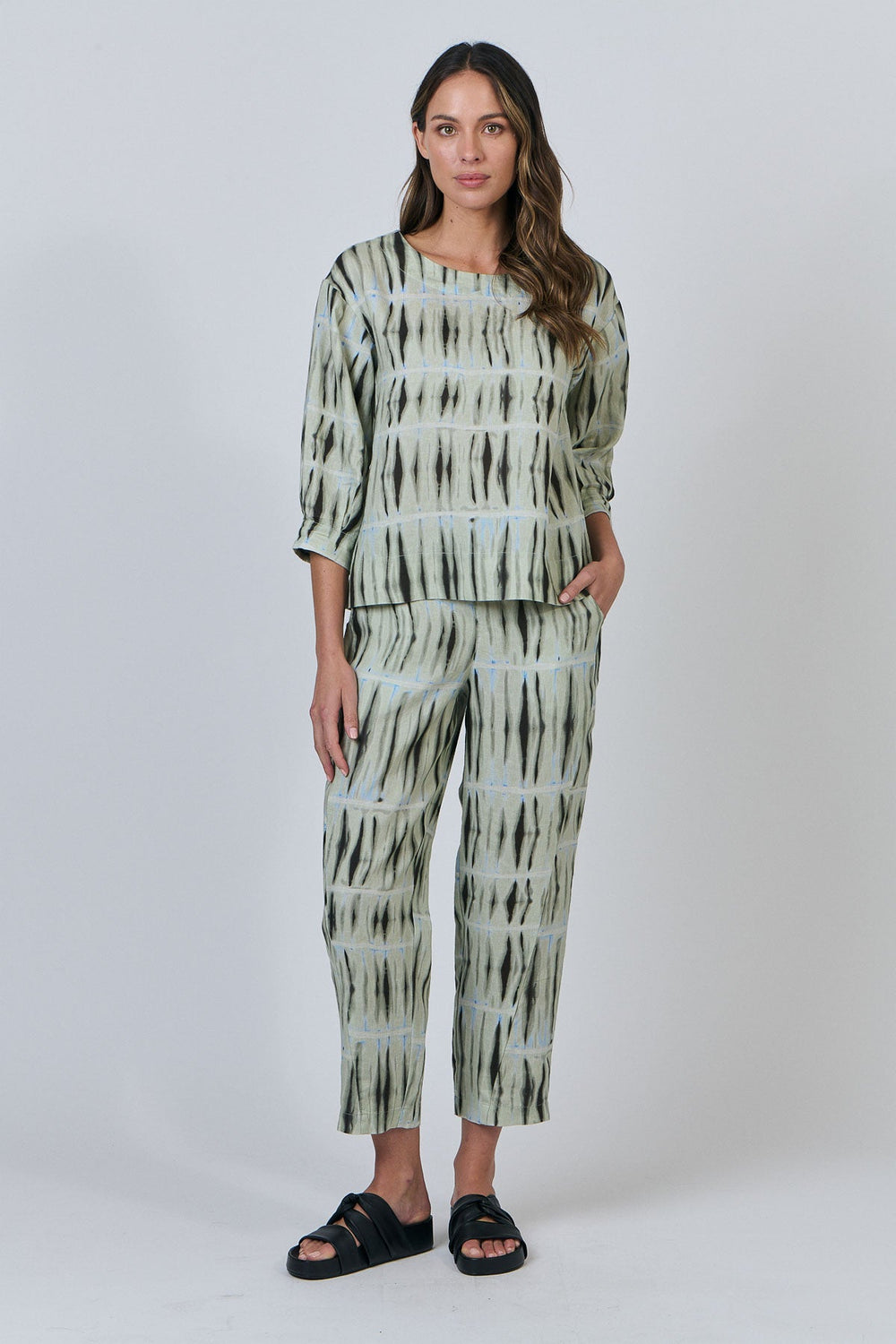 Sienna Linen Top - Exposure - OJ62 - Pizazz BoutiqueNaturals By O & J
