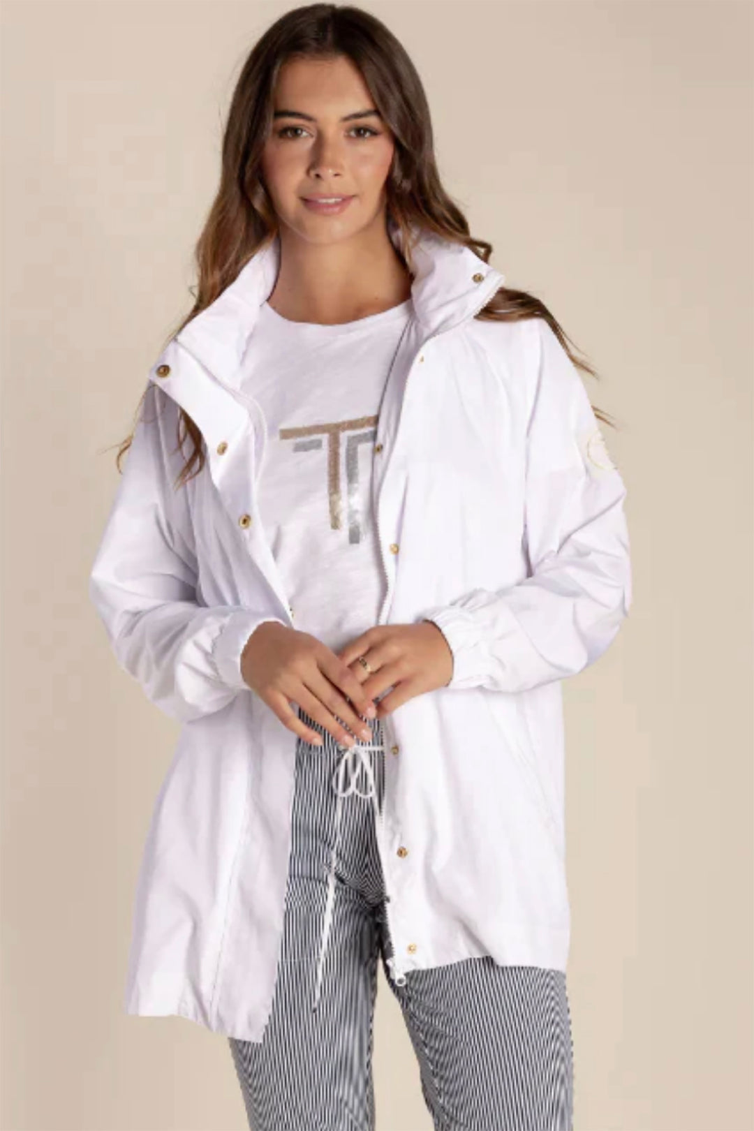 Two-T's spray jacket in white front view