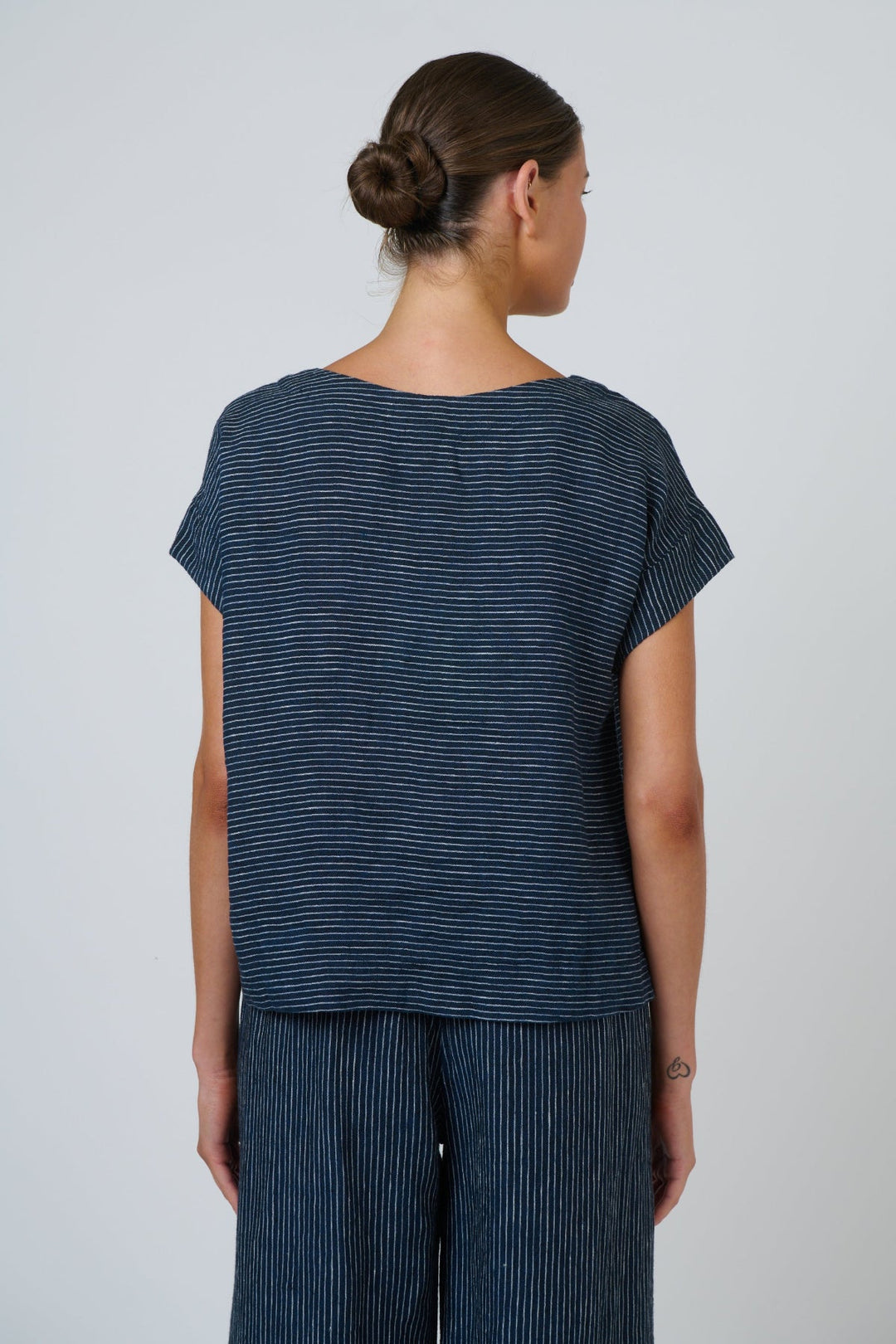 Streamlined Linen Top - Pizazz BoutiqueNaturals By O & J