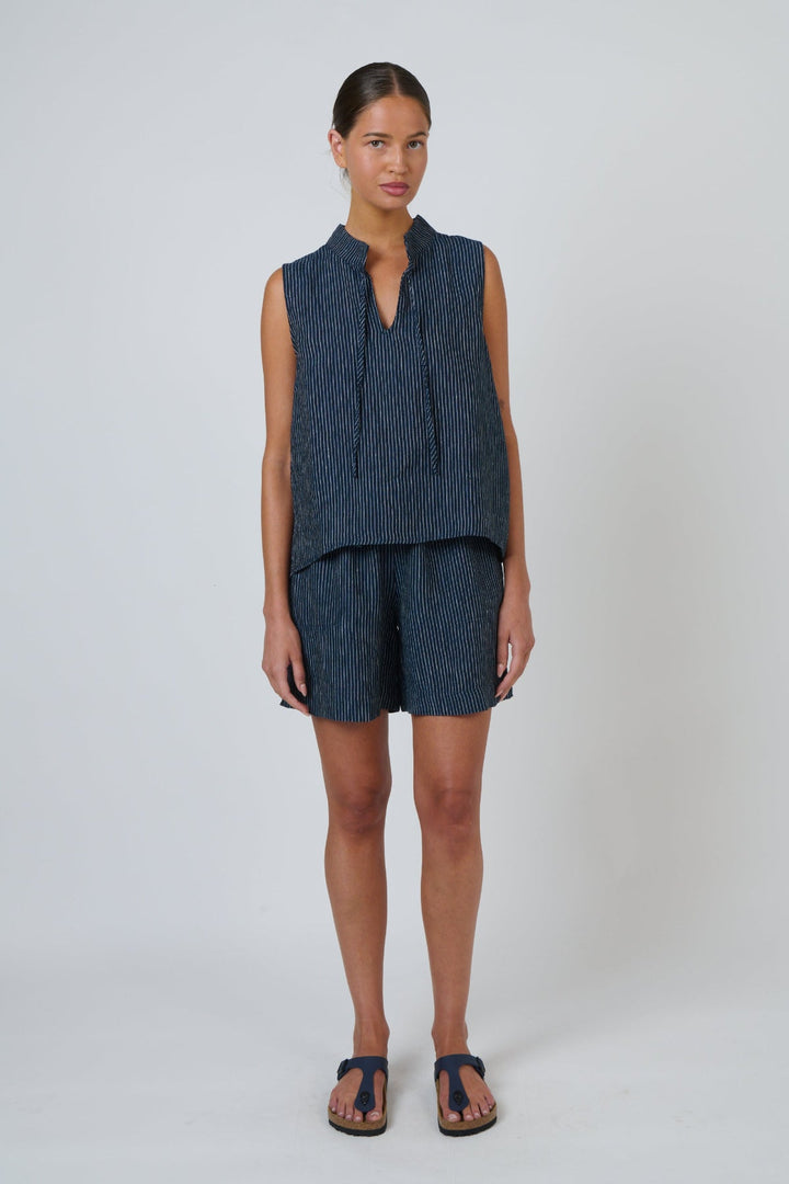 Streamlined Sleeveless Top - Pizazz BoutiqueNaturals By O & J