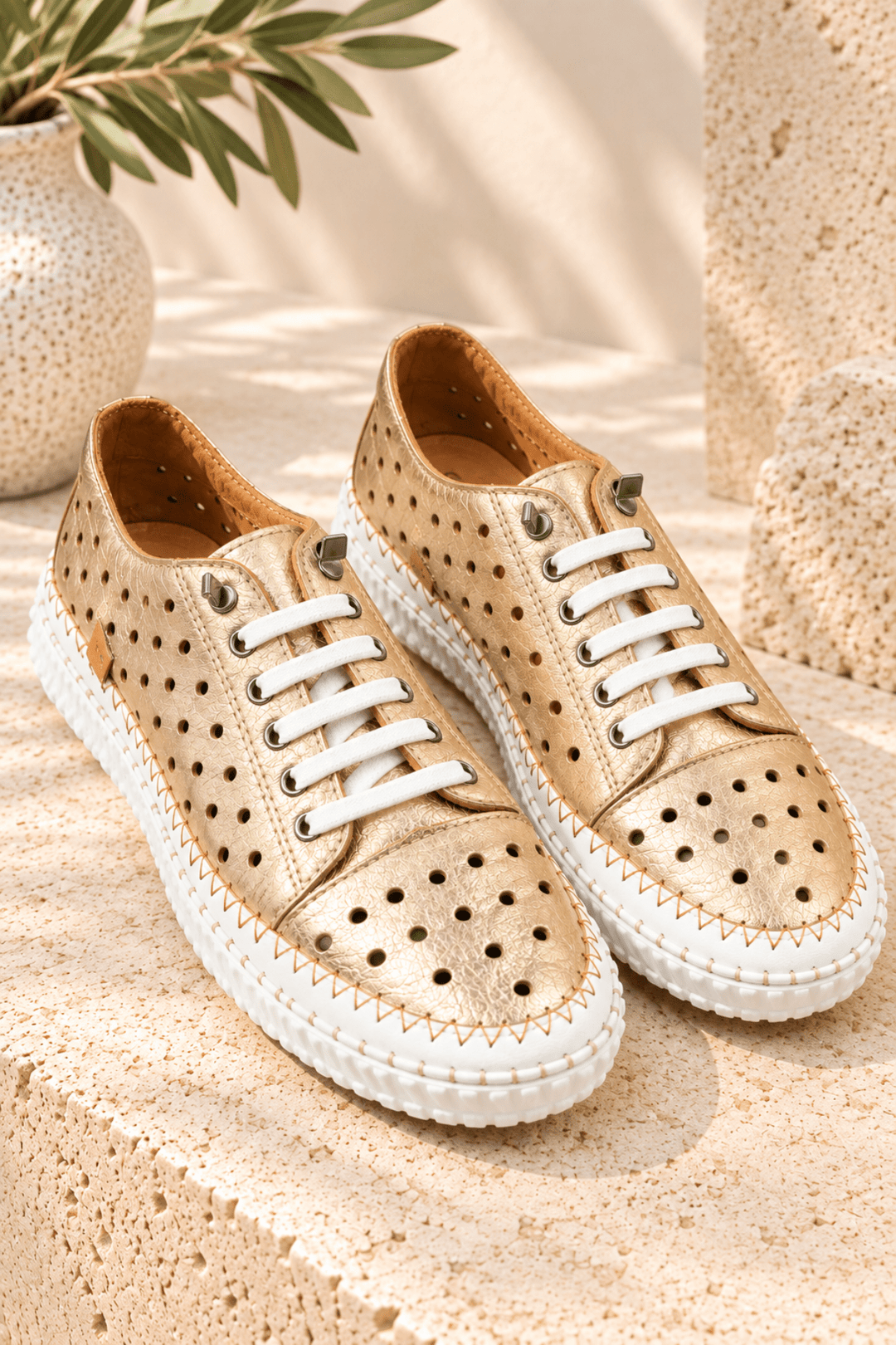 Terri - Gold - RS35 - Pizazz BoutiqueRilassare