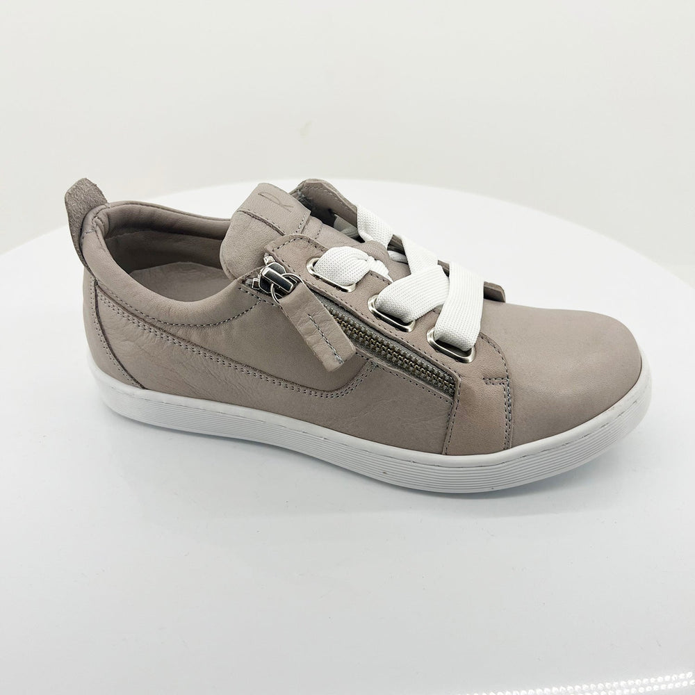 Ticket Sneaker - Taupe - RS39 - Pizazz BoutiqueRilassare