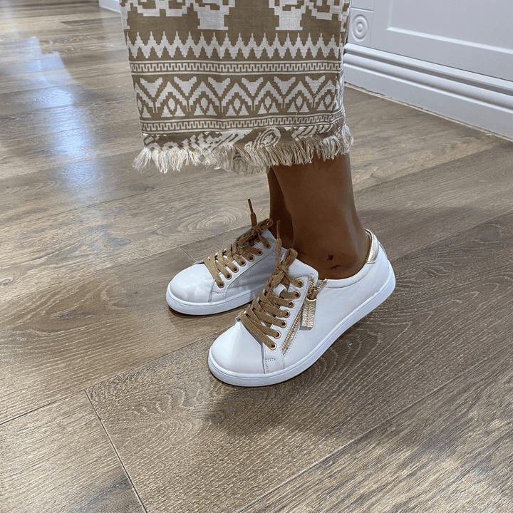 Token Sneaker - White & Gold - RS11 - Pizazz BoutiqueRilassare