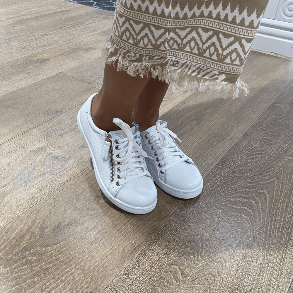 Token Sneaker - White - RS11 - Pizazz BoutiqueRilassare