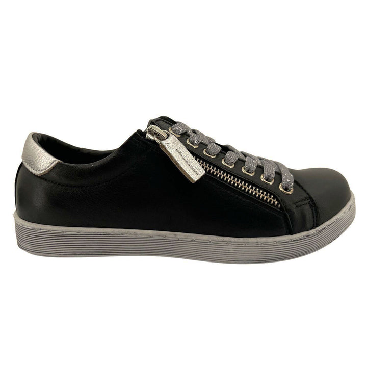 Token Sneaker | Black/Silver | RS11s