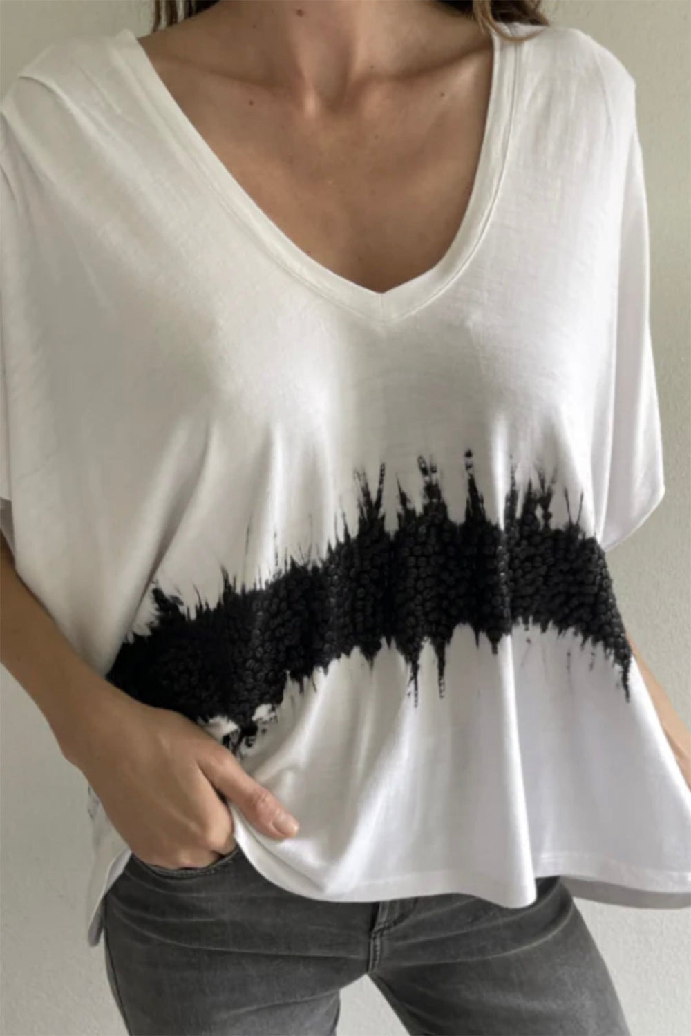 Undone Tee - White - AS5 - Pizazz BoutiqueAdine Studio