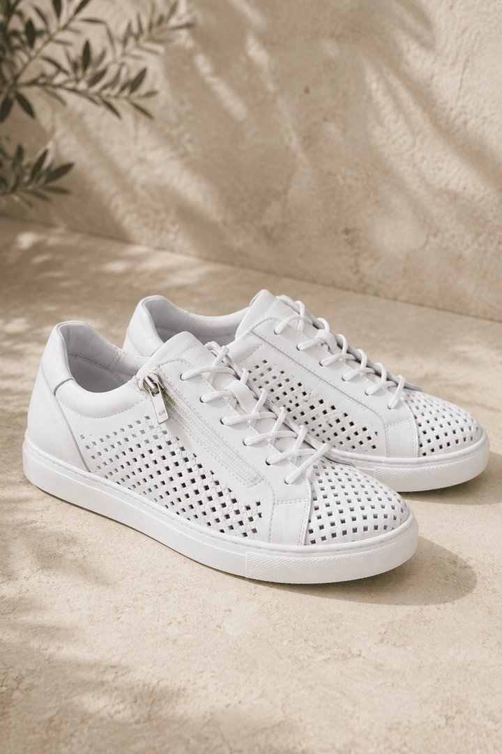 Upshot - White - C26 - Pizazz BoutiqueCabello