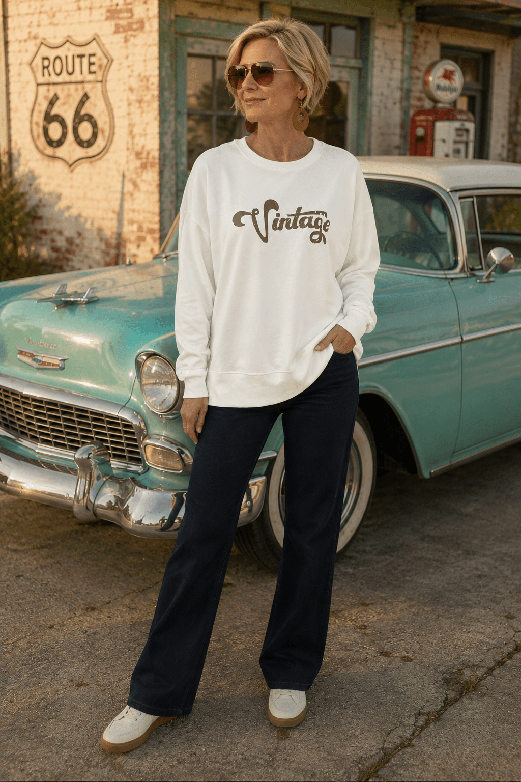 Vintage Sweatshirt - White - TZ25 - Pizazz BoutiqueThreadz