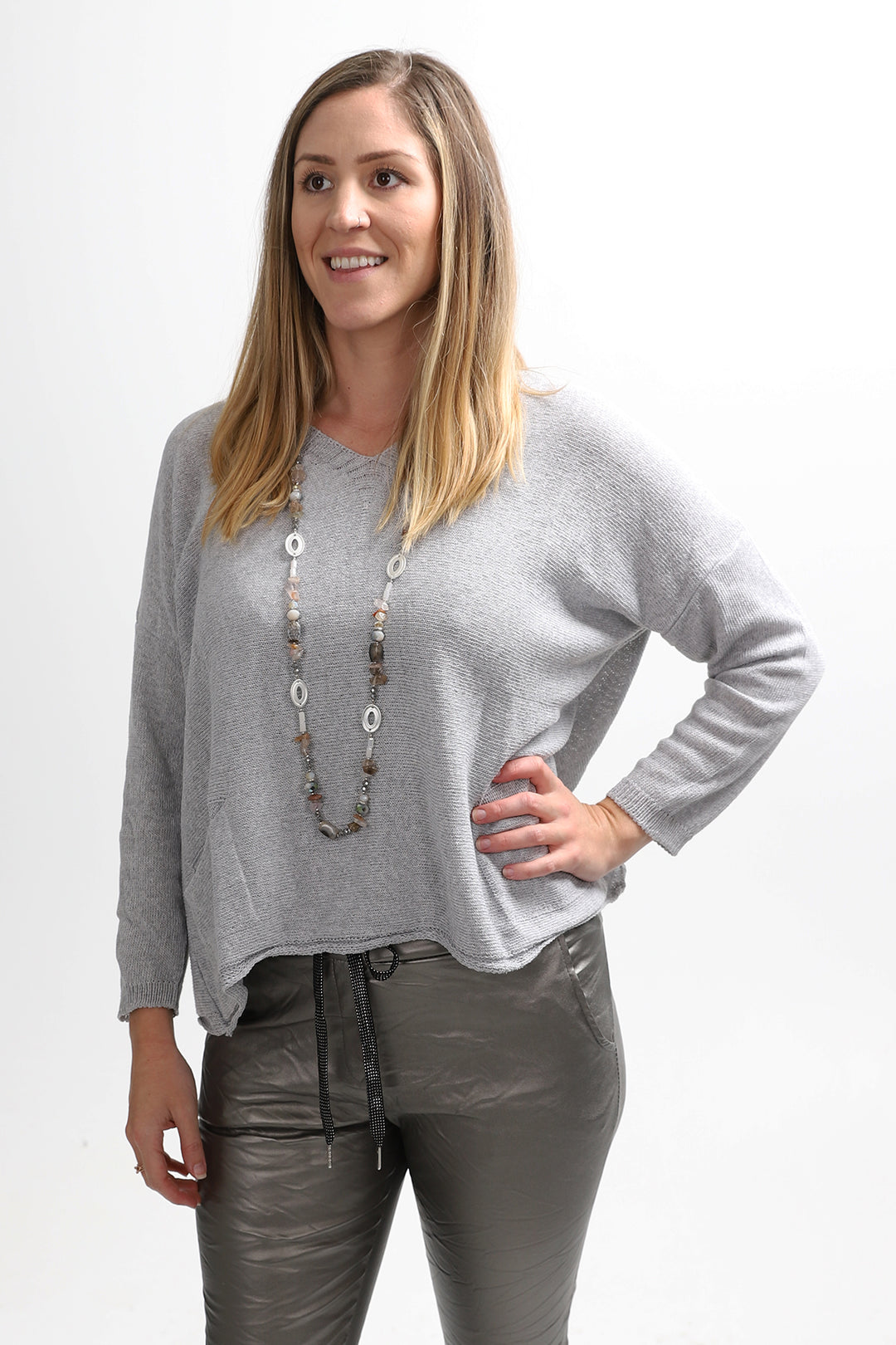 V Neck Relaxed Knit Top | Grey| CG69