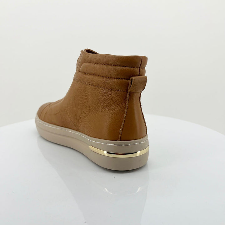 Whatfor Ankle Boot - Tan - DJ49 - Pizazz BoutiqueDjango & Juliette