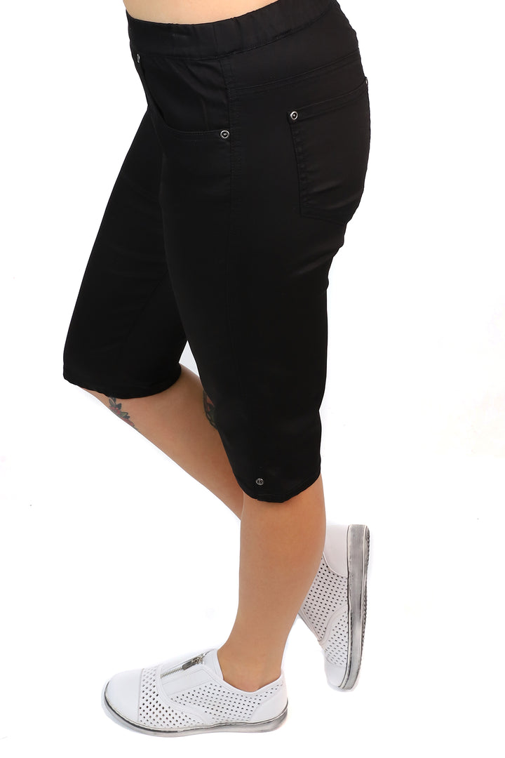 Stretch Pull On Jean Short - Black - CL4