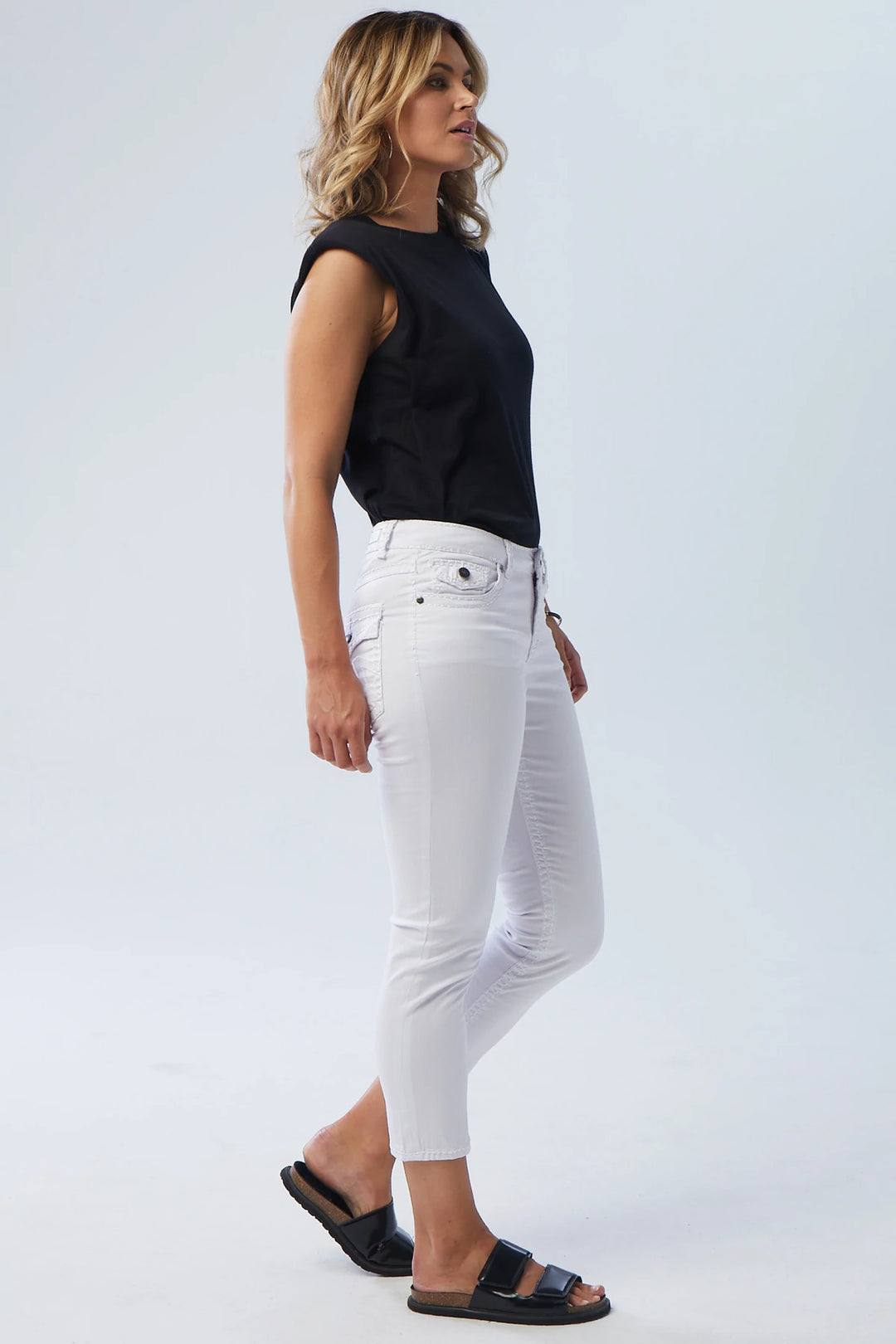 Chelsea Eze Taper Jeans - White - NLJ1