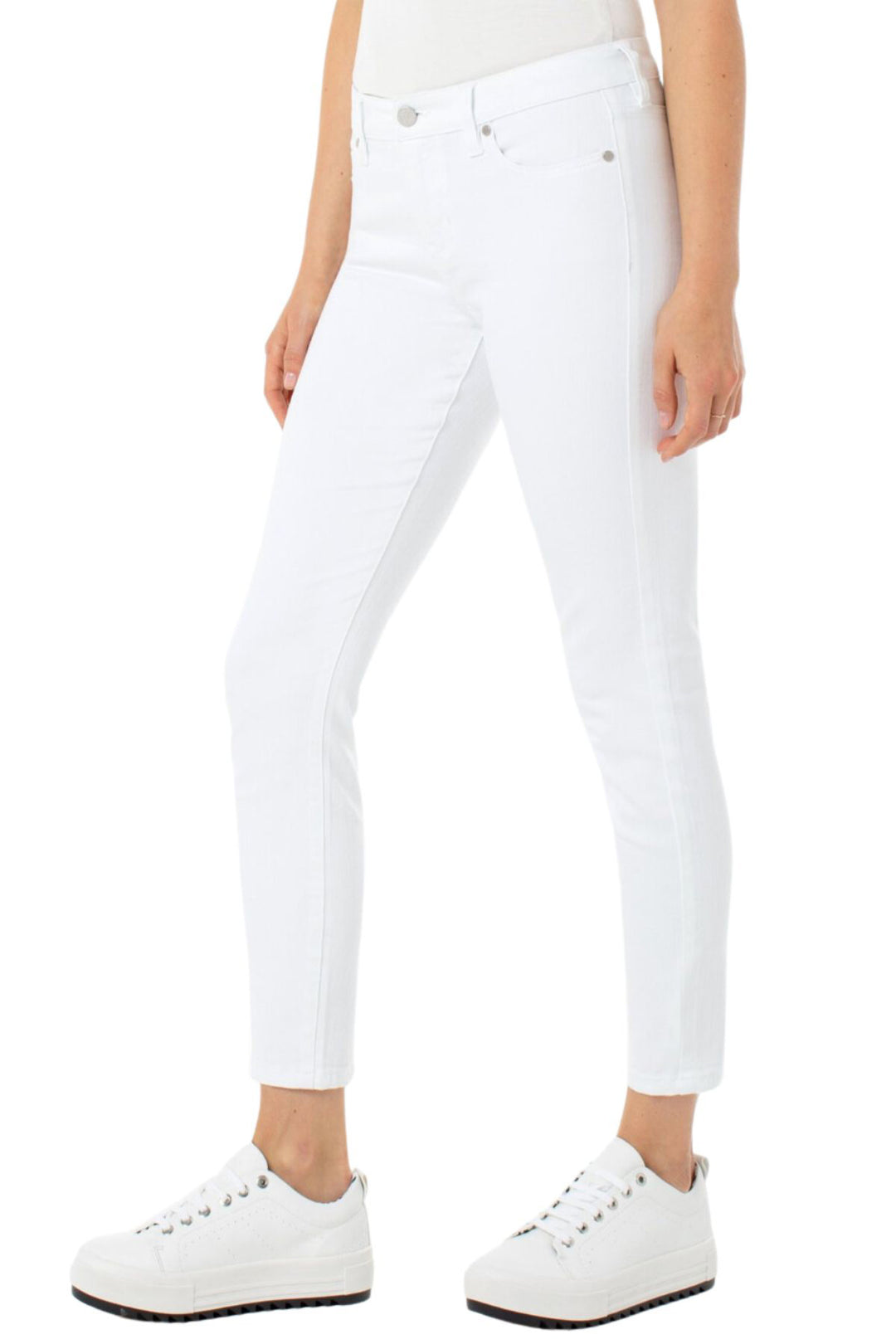 These gorgeous Abby Skinny Ankle Jeans by Liverpool Los Angeles  are a mid rise jean cropped at the ankle, providing you with comfort and support all day.  Brand : Liverpool Style Code : LM2005QY-W Fabric : 64% Cotton 26% Viscose 8% Polyester 2% Elastane Colour : Bright White Mid rise  Stretch denim 5 Pockets Zip fly & Button closure 