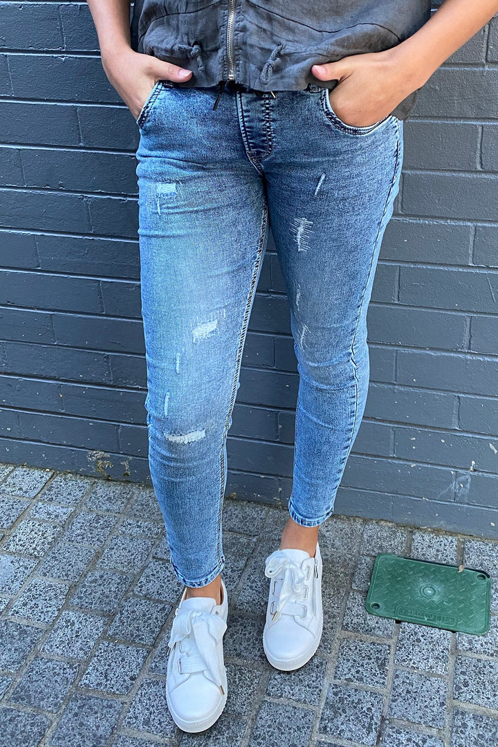 Dundee Hybrid Jogger Jeans - Wash - NLJ7 - Pizazz BoutiqueNew London Jeans