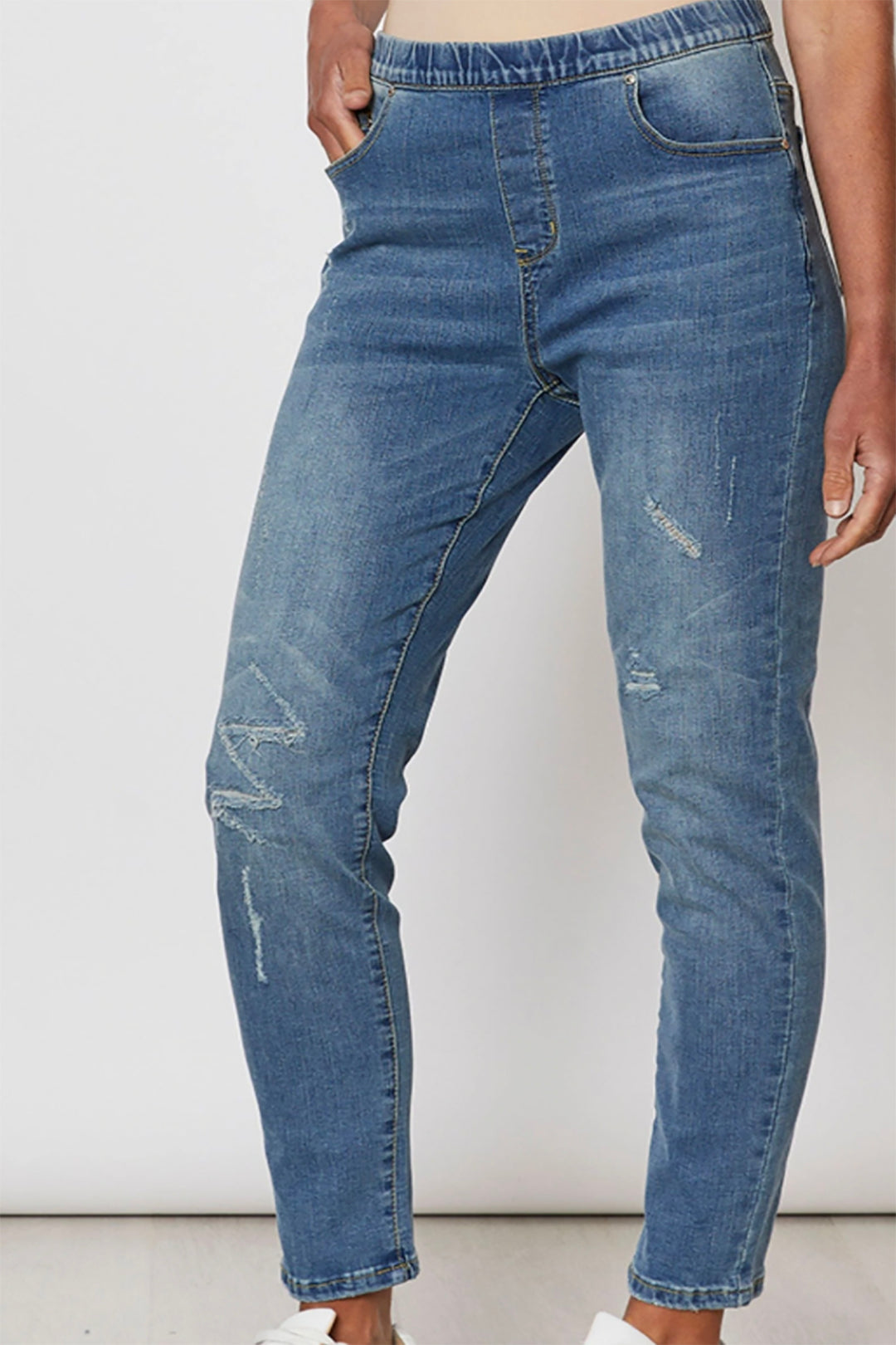 Distressed Pull On Jeans - Denim - TZ32