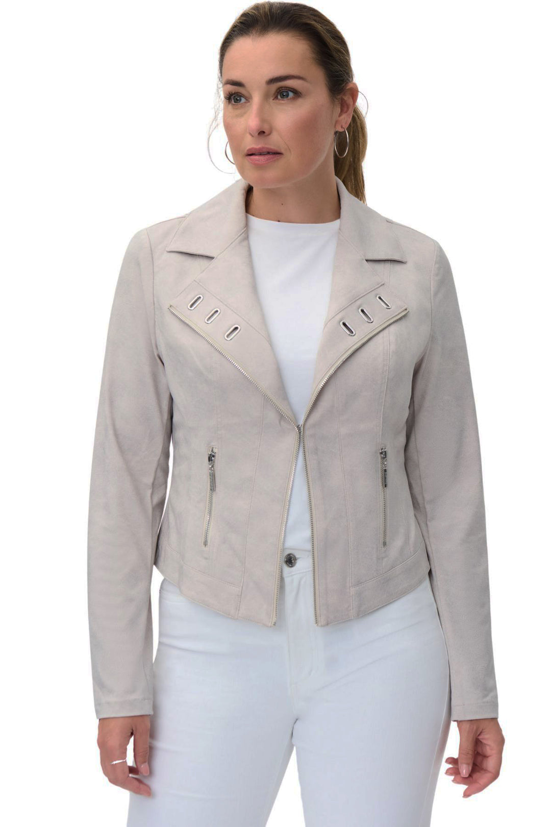 This crop style Dune Jacket from designer Joseph Ribkoff is the perfect summer jacket for your wardrobe! Cut in a lightweight fabric this jacket features full sleeves and is lined, and the perfect jacket for layering this season  Style Code : 231934 Fabric 100% Polyester / Lining 92% Polyester 8% Spandex  Hand wash in cold water Hook & eye closure (the zip is a design feature)