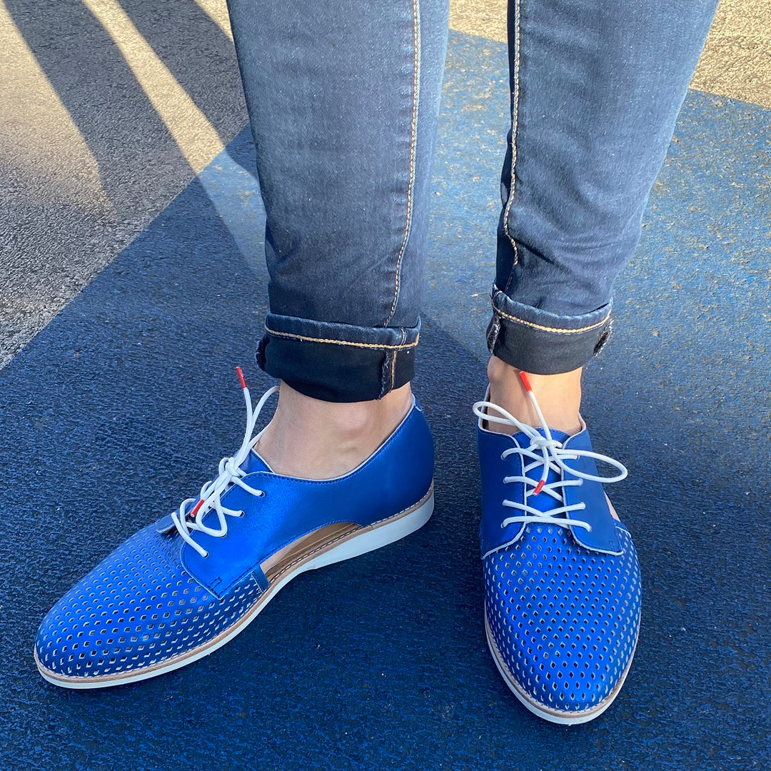 Sidecut Punch Shoe | Blue Shimmer | R01