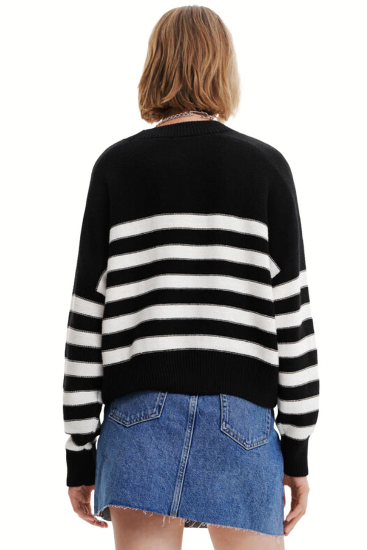 Striped Loved Sweater - DG33