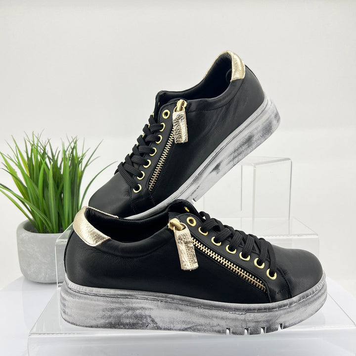 Tatter Sneaker - Black/Gold - RS3 - Pizazz BoutiqueRilassare