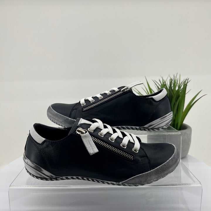 Tess Flat Sneaker | White/Navy | RS12